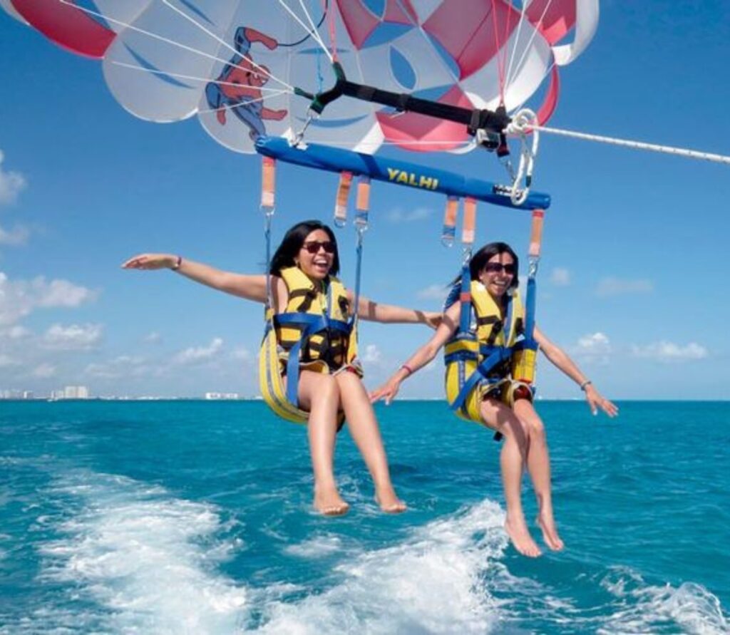 south-bali-Private-tour-uluwatu-parasailing