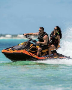 south-bali-Private-tour-uluwatu-parasailing