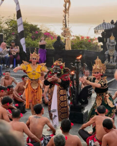 south-bali-Private-tour-uluwatu-parasailing